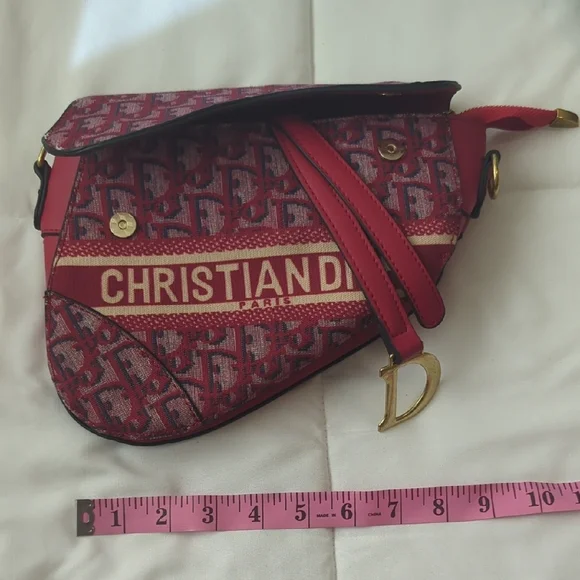 CD Red and Black Shoulder Bag - Picture 6 of 6